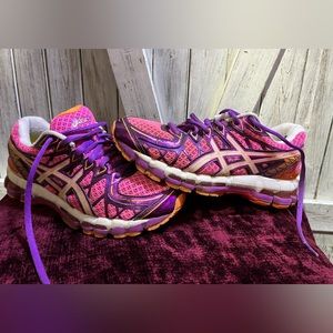 ASICS Awesome like new!! Vibrant colors!!Cool 😎😎😎